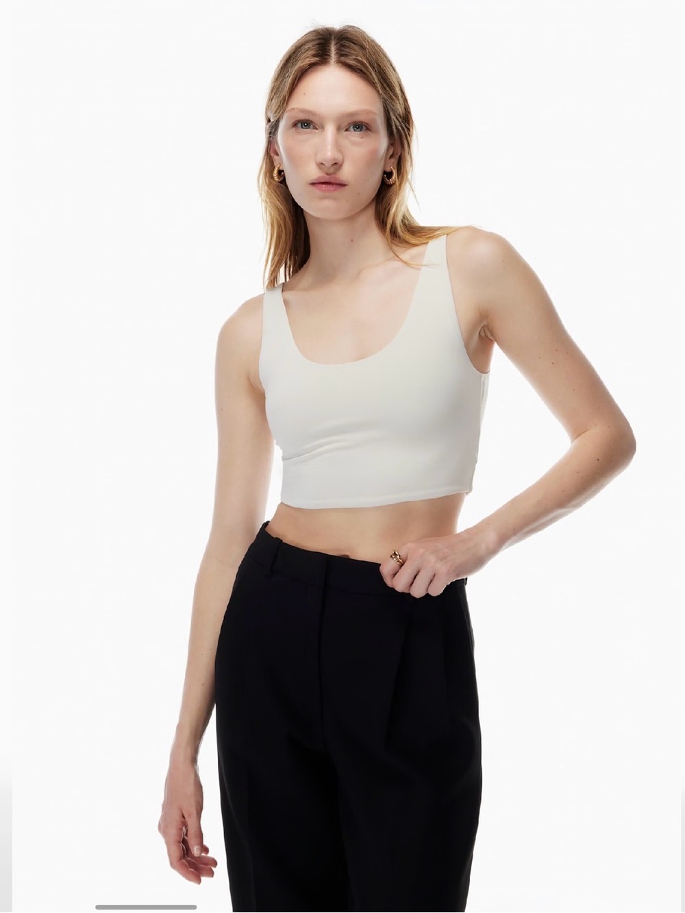 Aritzia babaton contour scoopneck tank